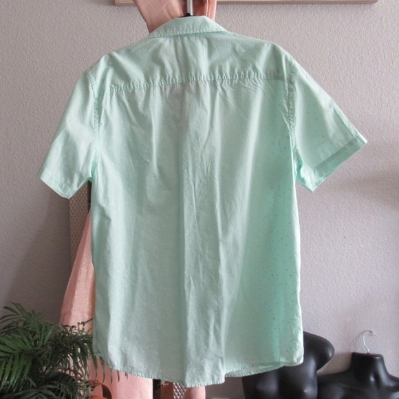 Urban Pipeline Short Sleeve Button Down - Picture 2 of 7